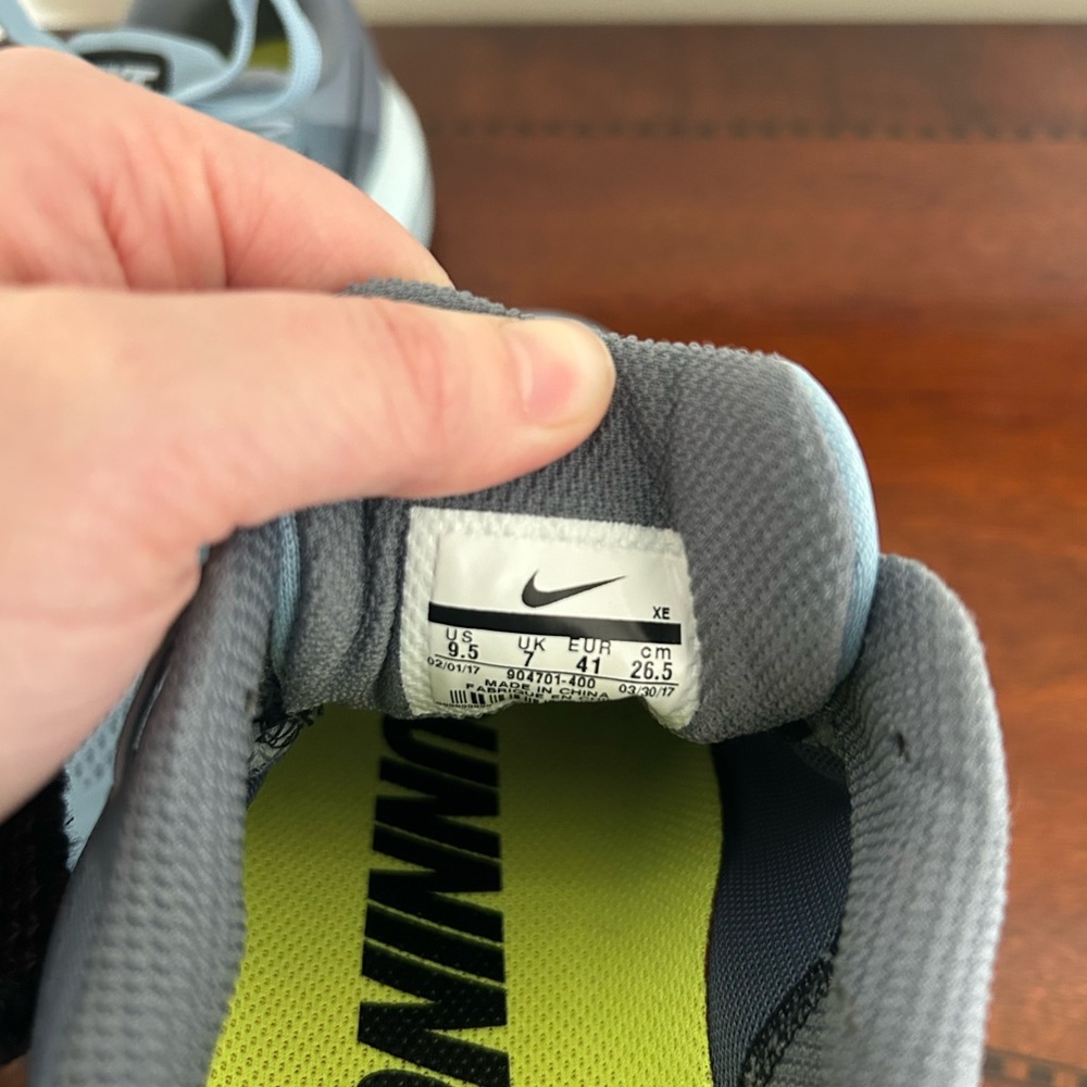 Nike Blue Running Shoes - Picture 4 of 6
